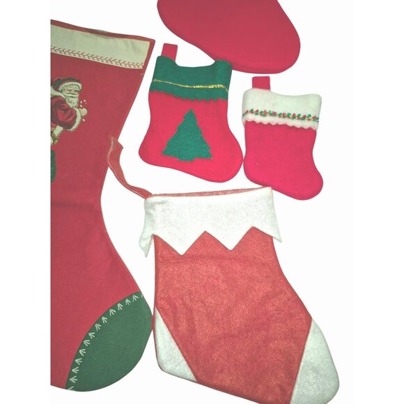 Set Of 7 Vintage Christmas Stockings Various Santa Dog Cat Tree Motifs - Picture 3 of 8